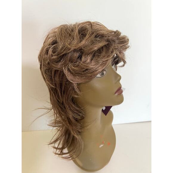 Layered Shoulder Length Women's Wig Bangs Premium Synthetic Hair dark Blonde - Picture 13 of 16